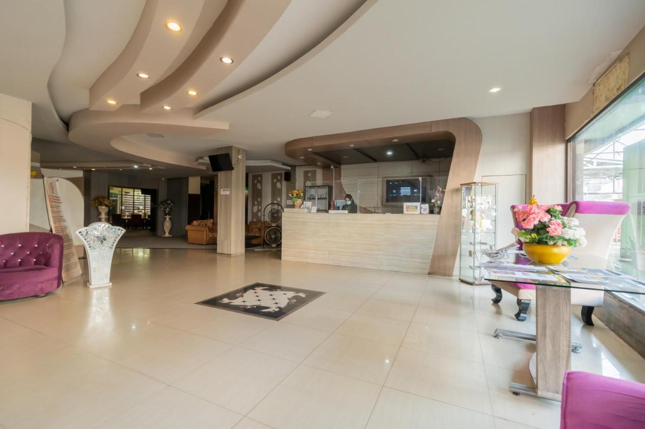 Urbanview Hotel Best Skip Palembang Luaran gambar