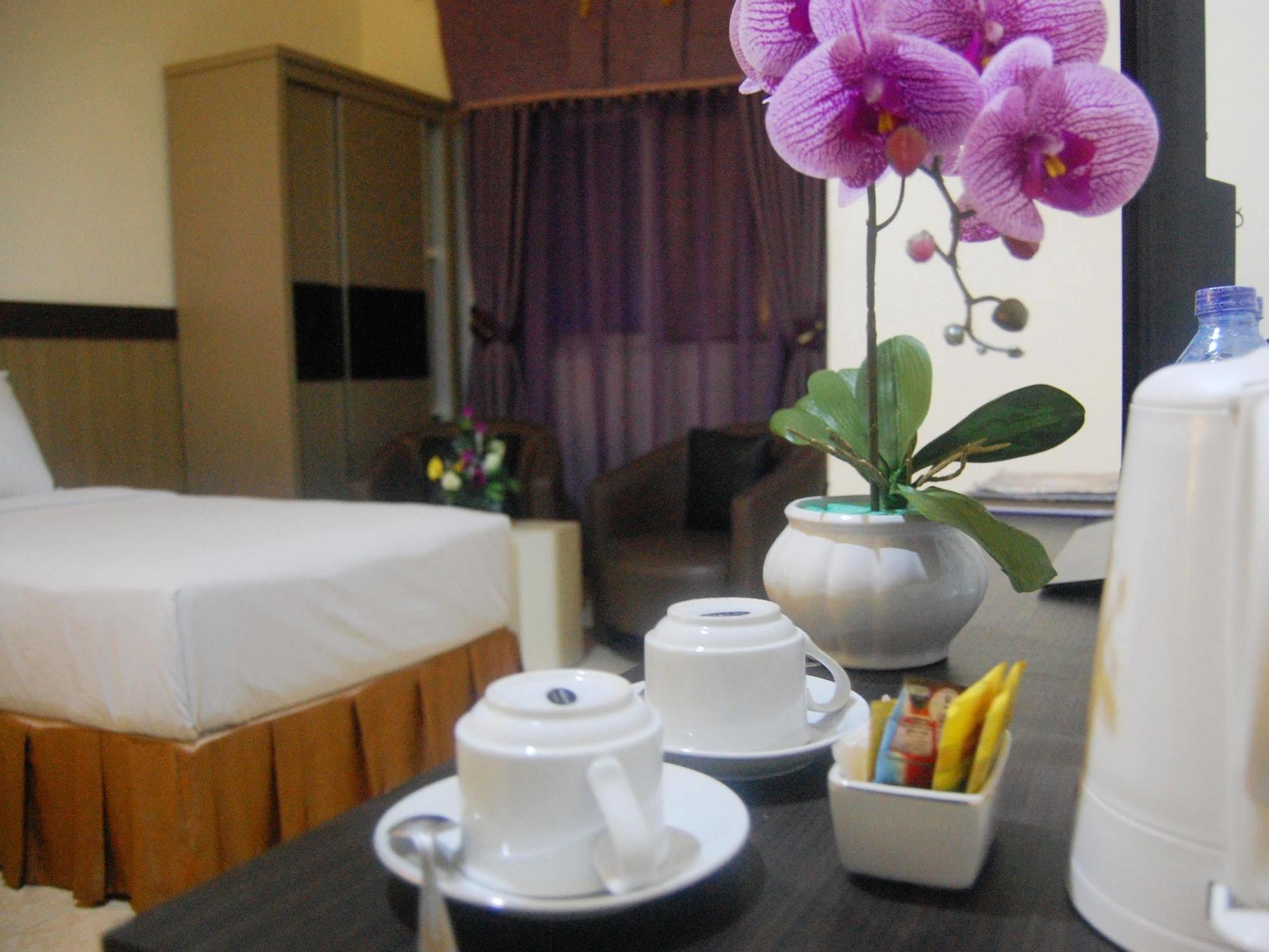 Urbanview Hotel Best Skip Palembang Luaran gambar