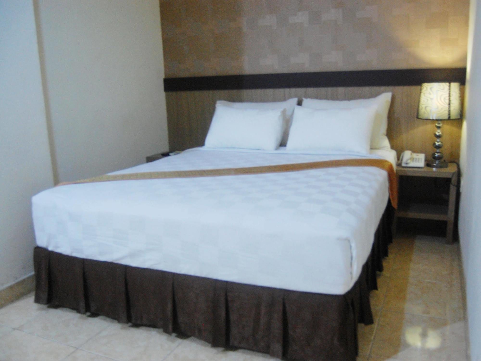 Urbanview Hotel Best Skip Palembang Luaran gambar